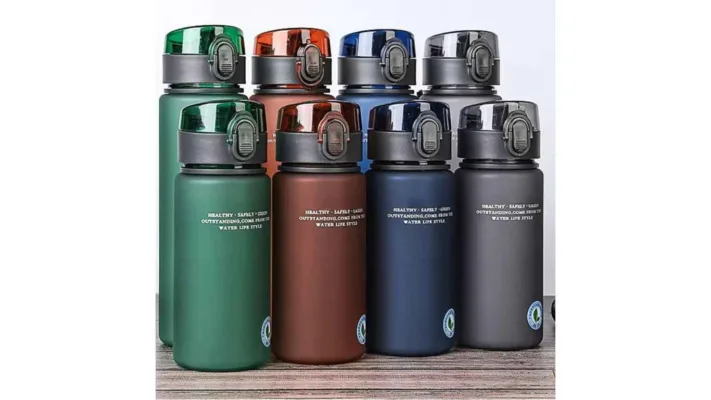 زجاجة ماء مثالية للرحلات والتمارين الرياضية مقاومة للتسريب وخالية من BPA